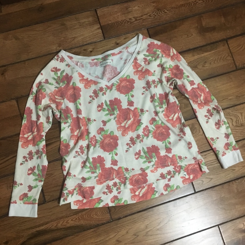 Abercrombie & Fitch Rose print thermal top large